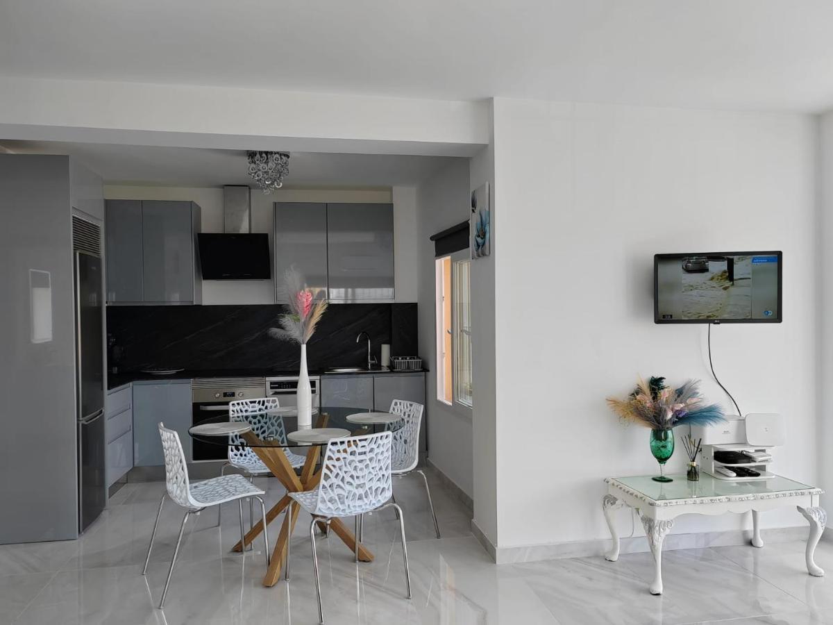 Apartamento La Torre,200M Hasta La Playa ベナルマデナ エクステリア 写真