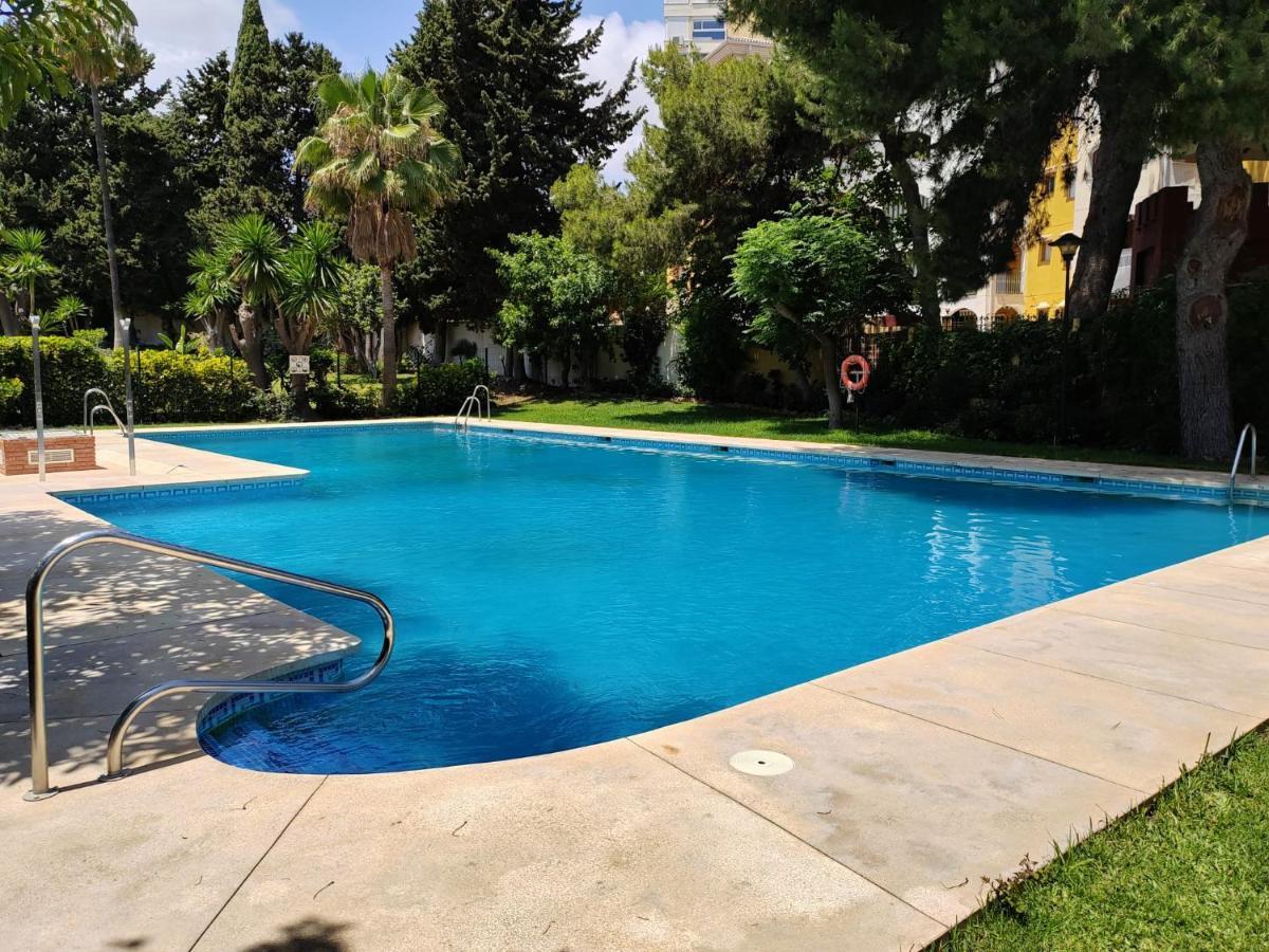 Apartamento La Torre,200M Hasta La Playa ベナルマデナ エクステリア 写真